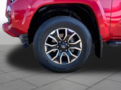 Used 2023 Toyota Tacoma TRD Sport w/ Technology Package RWD image 11