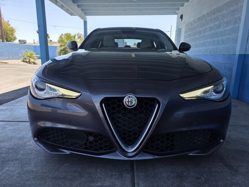 Used 2019 Alfa Romeo Giulia Ti RWD image 8
