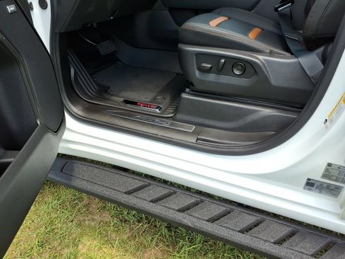 New 2026 GMC Sierra 1500 AT4 w/ AT4 Premium Package AWD/4WD image 13