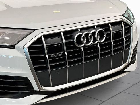 Certified 2023 Audi Q7 3.0T Premium Plus w/ Premium Plus Package AWD/4WD image 32