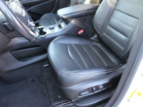 Used 2022 GMC Terrain Denali w/ Denali Premium Package image 24