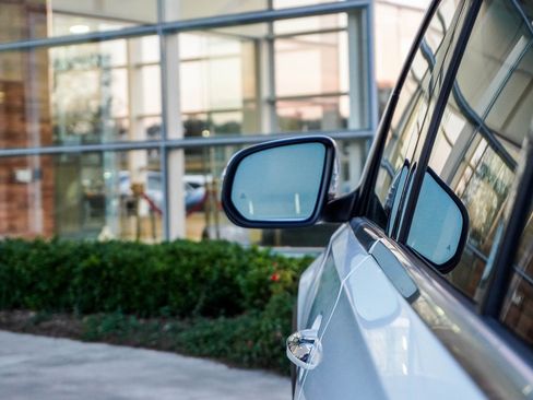 Used 2020 Mercedes-Benz GLE 350 w/ Premium Package image 12