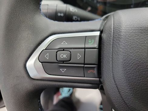 Certified 2022 Jeep Compass Latitude w/ Sun and Sound Group AWD/4WD image 37