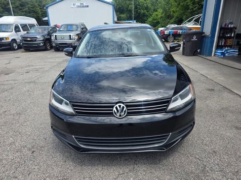 Used 2014 Volkswagen Jetta SE FWD image 2