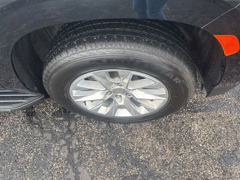 Used 2024 Chevrolet Tahoe Premier image 9