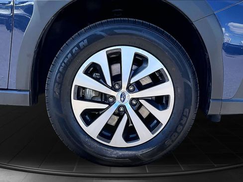 Used 2025 Subaru Outback Premium AWD/4WD image 34
