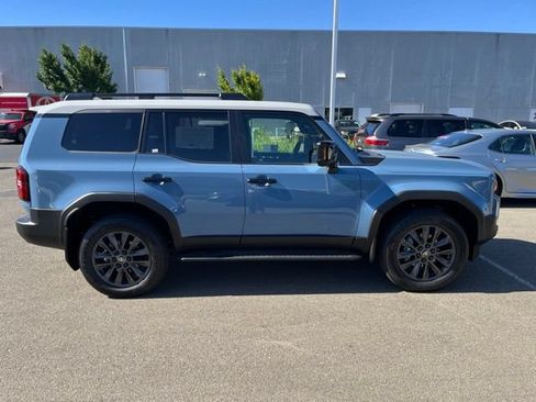 Used 2026 Toyota Land Cruiser w/ Premium Package AWD/4WD image 4