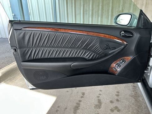 Used 2007 Mercedes-Benz CLK 550 Cabriolet image 10