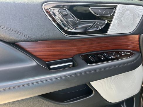 Certified 2023 Lincoln Navigator L Reserve AWD/4WD image 42