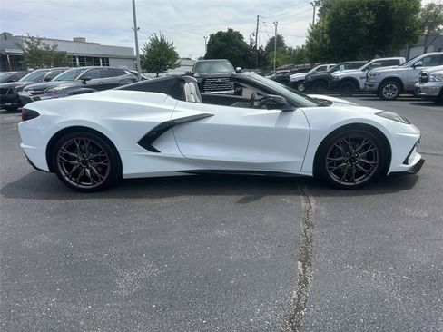 Used 2024 Chevrolet Corvette Stingray Premium Conv w/ Z51 Performance Package RWD image 24