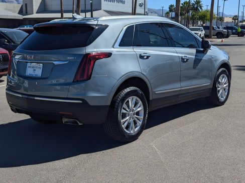 Used 2023 Cadillac XT5 Luxury FWD image 2