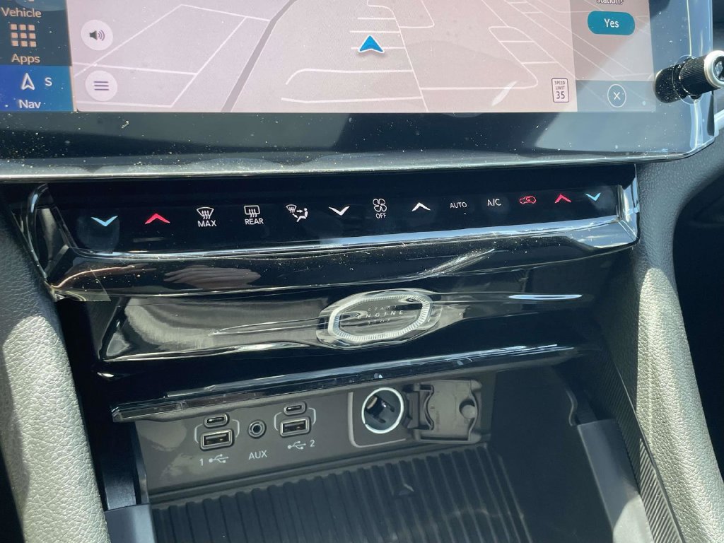 New 2027 Jeep Grand Cherokee Altitude AWD/4WD image 39
