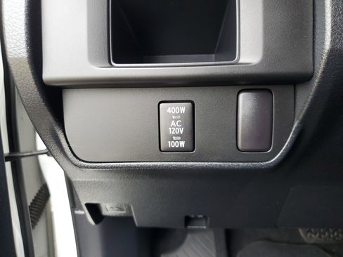 Used 2017 Toyota Tacoma TRD Sport w/ Premium & Technology Package image 28