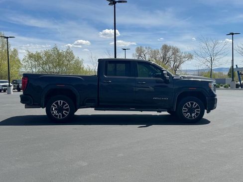 Used 2020 GMC Sierra 2500 AT4 w/ AT4 Premium Package AWD/4WD image 8