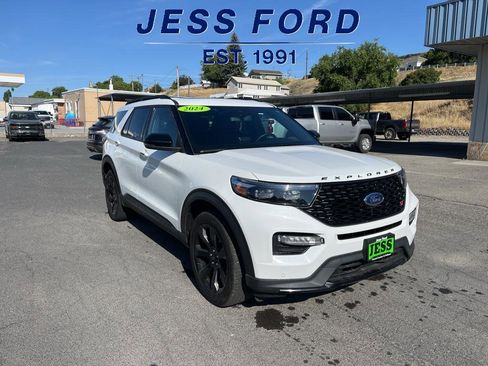 Used 2024 Ford Explorer ST w/ Technology Package image 7