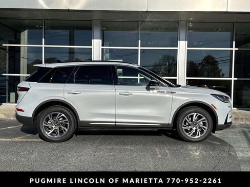 New 2026 Lincoln Corsair Premiere image 8