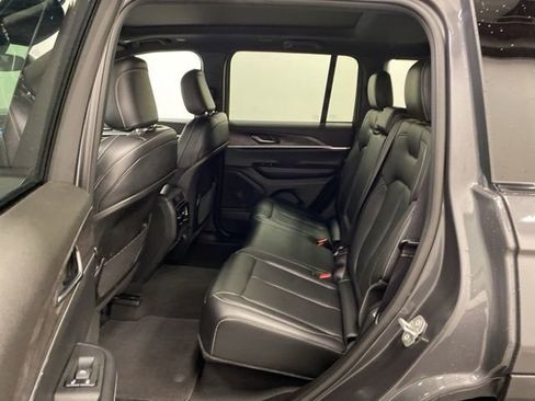 Used 2024 Jeep Grand Cherokee Limited w/ Black Appearance Package AWD/4WD image 24