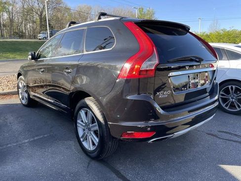 Used 2016 Volvo XC60 T6 w/ Proximity Package image 2