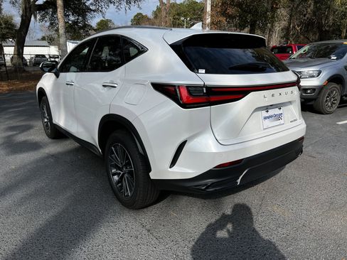 Used 2025 Lexus NX 250 FWD w/ Premium Package image 7