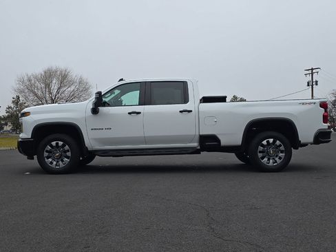 Used 2024 Chevrolet Silverado 2500 Custom w/ Custom Convenience Package image 7