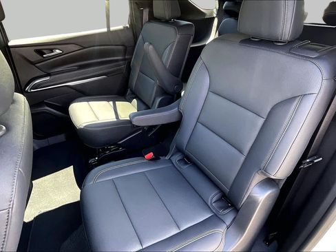 Used 2025 Chevrolet Traverse LT AWD/4WD image 25