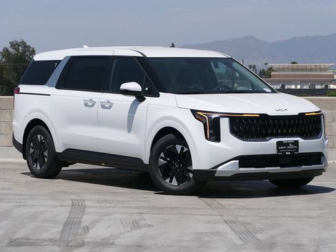 New 2026 Kia Carnival LXS FWD image 1
