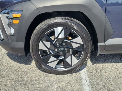 Used 2025 Hyundai Kona SEL FWD image 5