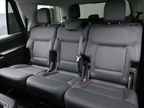 New 2025 Ford Expedition Active image 23