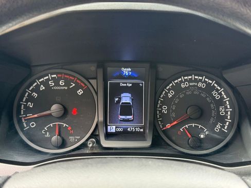 Used 2021 Toyota Tacoma SR AWD/4WD image 39