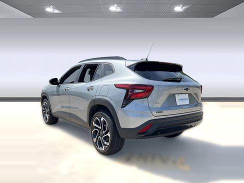 Certified 2025 Chevrolet Trax RS w/ Driver Confidence Package image 3