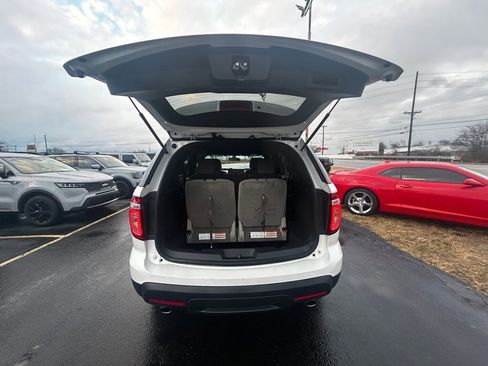 Used 2014 Ford Explorer XLT w/ Equipment Group 202A image 24
