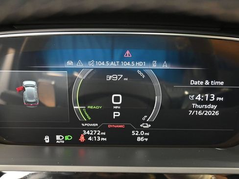 Used 2022 Audi e-tron Premium Plus w/ Premium Plus Package AWD/4WD image 22