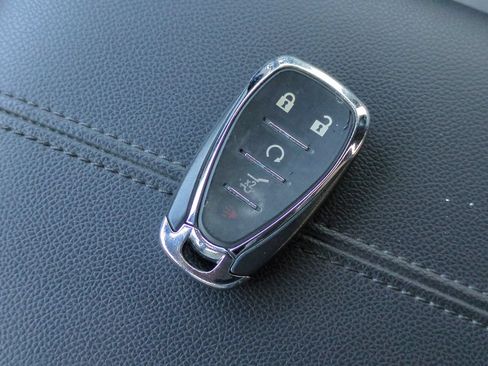 Used 2018 Chevrolet Equinox Premier FWD image 29