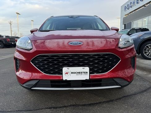 Used 2020 Ford Escape SE image 35