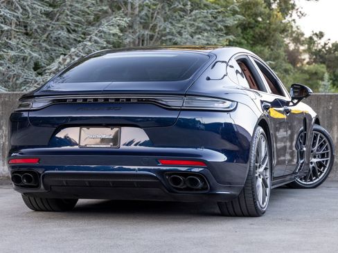Certified 2022 Porsche Panamera GTS AWD/4WD image 11