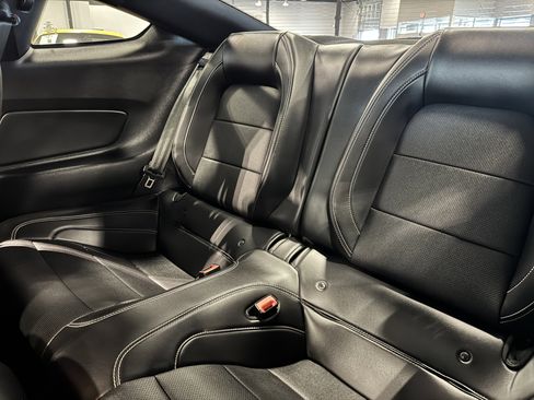 Used 2020 Ford Mustang Shelby GT500 w/ Technology Package RWD image 12