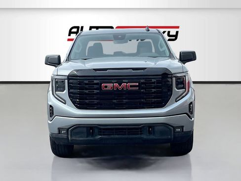 Used 2025 GMC Sierra 1500 Elevation image 2
