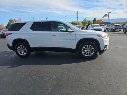Used 2021 Chevrolet Traverse LS image 70
