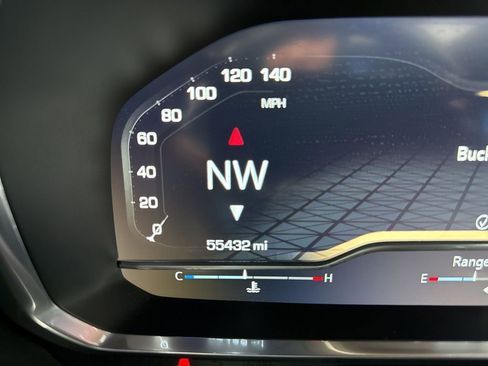 Used 2022 GMC Yukon SLT w/ SLT Premium Package image 29