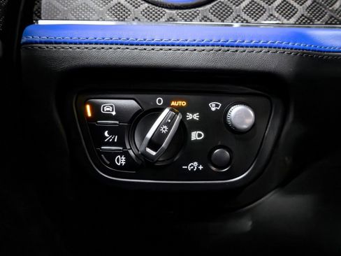 Used 2020 Bentley Bentayga Design Series image 51