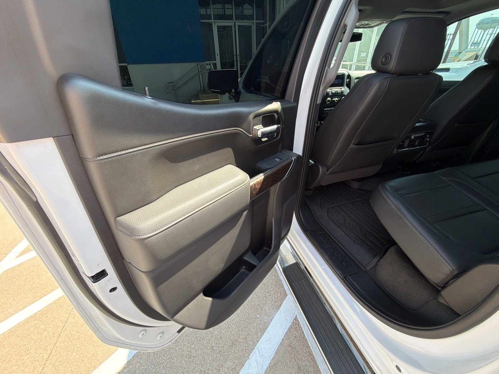 Used 2022 GMC Sierra 1500 Denali RWD image 12