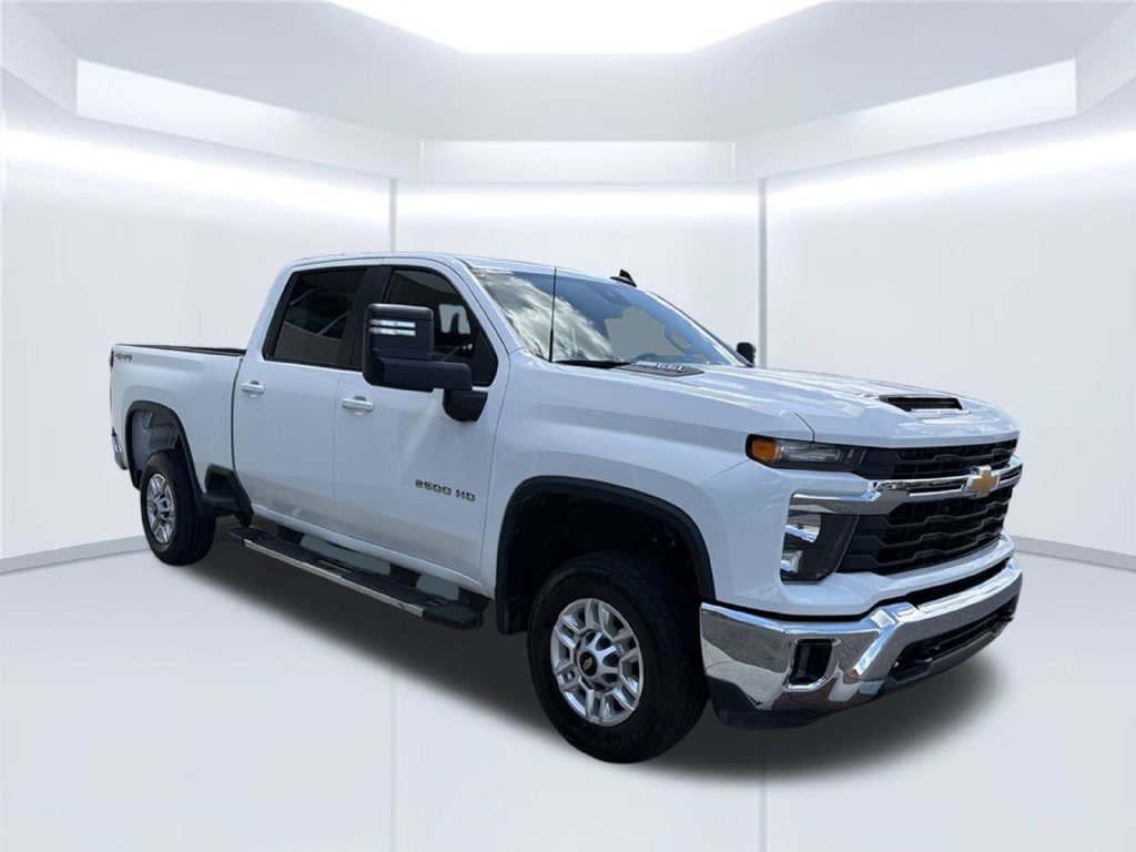 Used 2025 Chevrolet Silverado 2500 LT w/ Convenience Package AWD/4WD image 9
