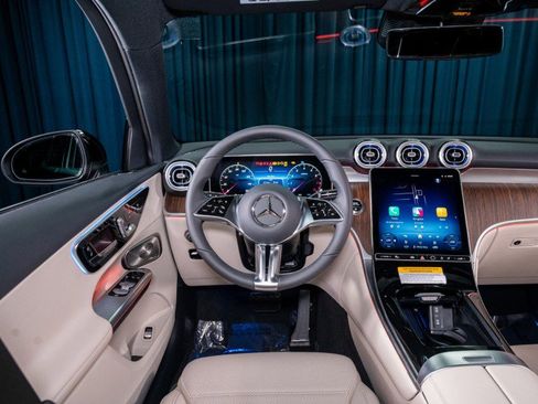 Certified 2026 Mercedes-Benz GLC 300 image 17