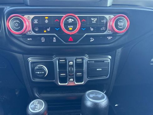 Used 2020 Jeep Wrangler Unlimited Willys image 20