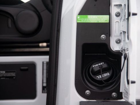 Used 2025 Mercedes-Benz Sprinter 4500 image 25