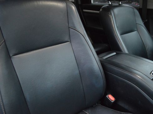 Used 2018 Toyota Highlander XLE image 40