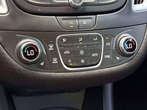 Used 2023 Chevrolet Malibu LT FWD image 28
