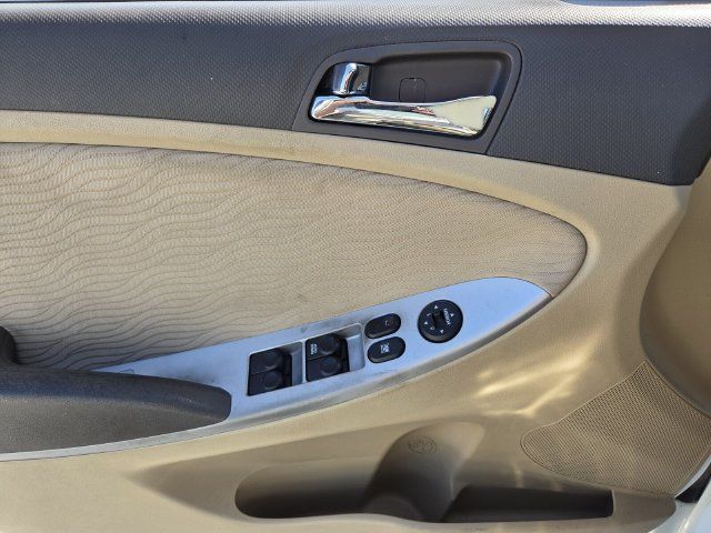 Used 2012 Hyundai Accent GLS w/ Premium Pkg 3 FWD image 18