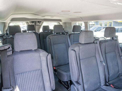Used 2018 Ford Transit 350 XLT image 19