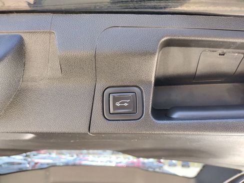 Used 2021 GMC Acadia SLE w/ GMC Pro Grade Package image 20